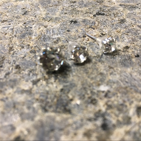 Offer?  3 pairs for triple piercing rhinestone Crystal look post earrings - Picture 7 of 7